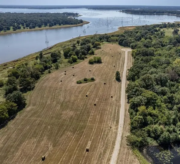 343 Private Road 7327, Emory, TX 75440