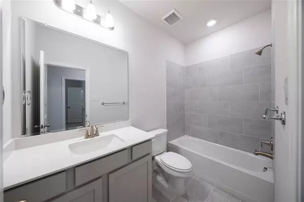 Rowlett, TX 75088,7872 Manilla Drive