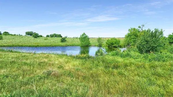 105 A Spalding Road, Whitesboro, TX 76273