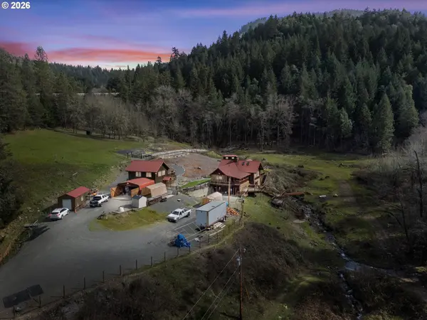 928 OLD STAGE RD, Wolf Creek, OR 97497