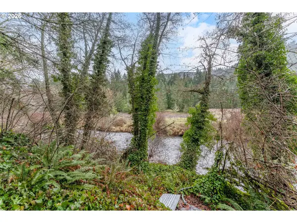 3495 UPPER COW CREEK RD, Azalea, OR 97410