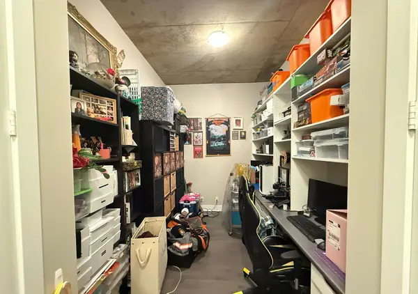 399 Adelaide ST W #305, Toronto C01, ON M5V 1S4