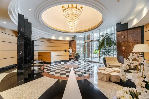 33 University AVE #1203, Toronto C01, ON M5J 2S7