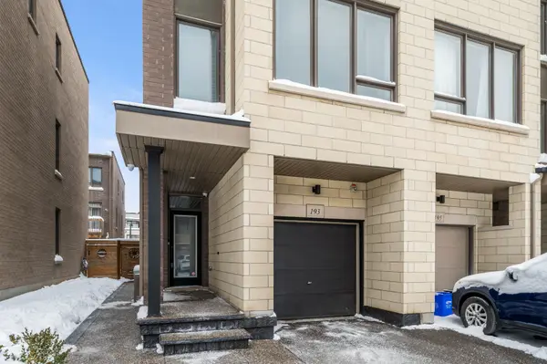 193 Huguenot RD, Oakville, ON L6H 0L6