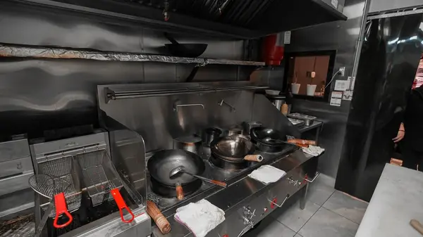 9980 Airport RD #4, Brampton, ON L6S 0C5