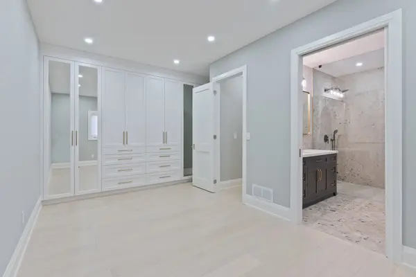 10 RIVERWOOD TER, Caledon, ON L7E 1S1