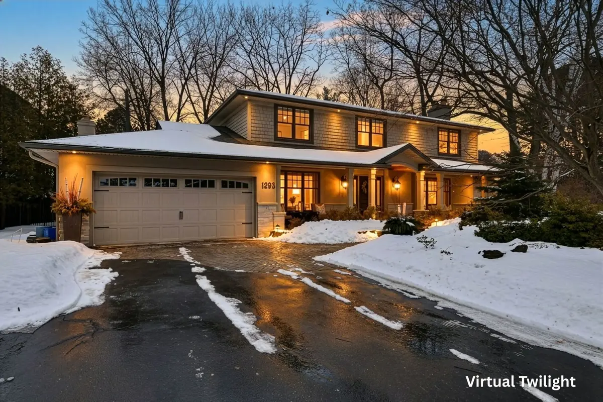 1293 Greenoaks DR, Mississauga, ON L5J 3A1