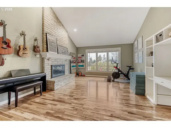 1175 SW CHASTAIN DR, Gresham, OR 97080