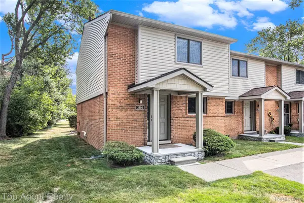 3990 Old Creek RD, Troy, MI 48084