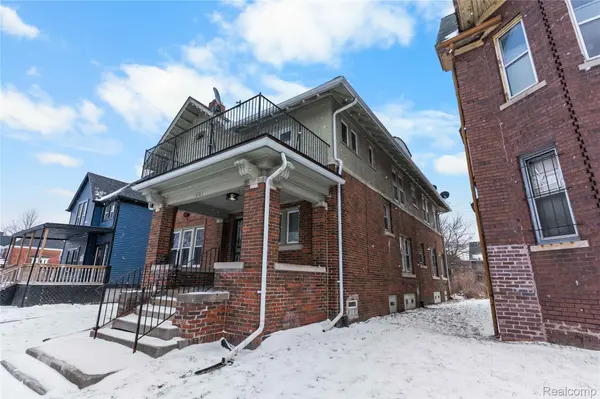 681 Clairmount ST, Detroit, MI 48202