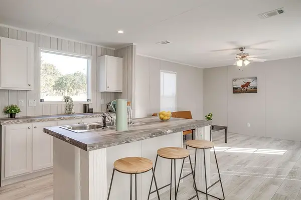 6303 N Oklahoma Trail, Granbury, TX 76048