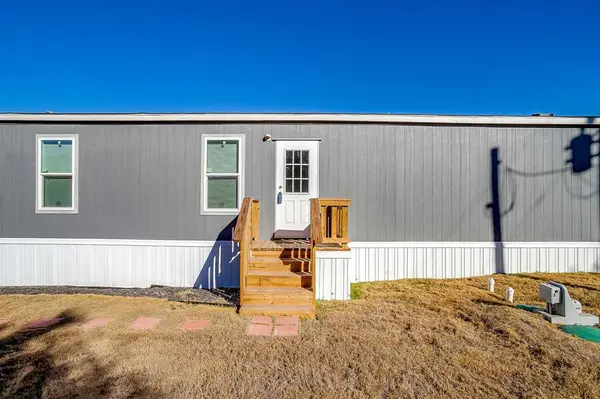 6303 N Oklahoma Trail, Granbury, TX 76048