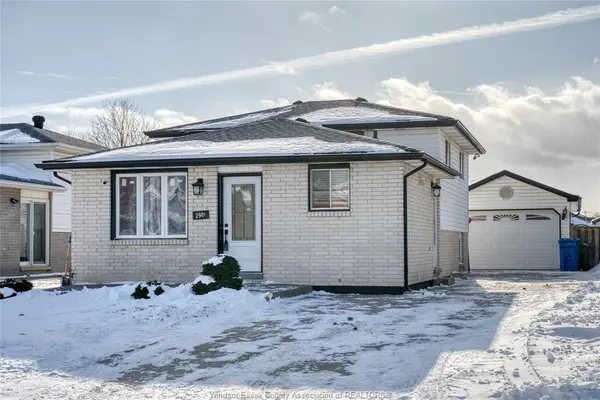 2901 Robillard Cresent, Windsor, ON N8W 5L2