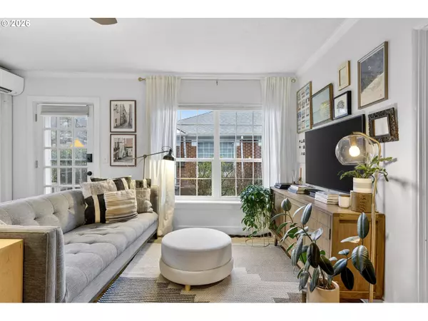 Portland, OR 97210,2613 NW RALEIGH ST #21