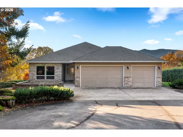 White Salmon, WA 98672,105 SW DOGWOOD LN