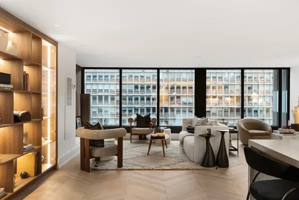 110 Bloor ST W #1009, Toronto C02, ON M5S 2W7