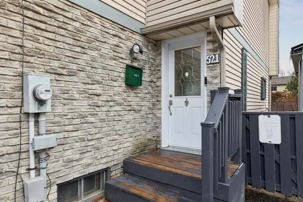 521 Gaylord DR, Oshawa, ON L1K 1L4