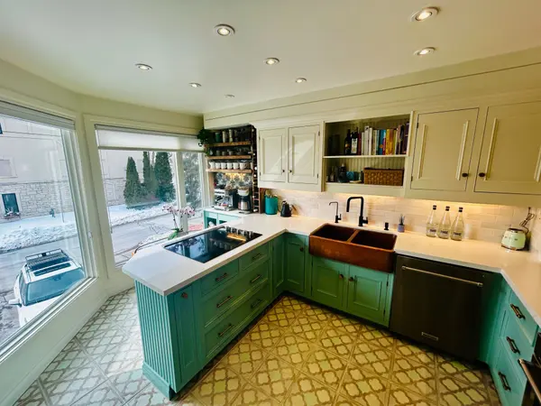 109 Brant ST, Oakville, ON L6K 2Z7