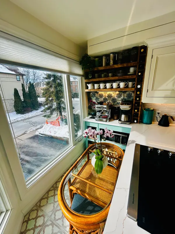 109 Brant ST, Oakville, ON L6K 2Z7