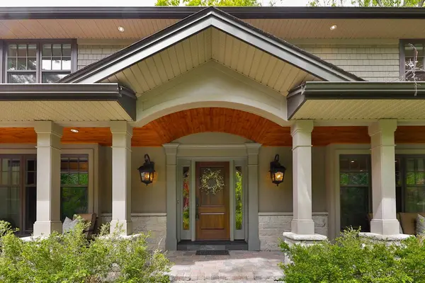 1293 Greenoaks DR, Mississauga, ON L5J 3A1