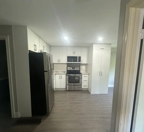 199 Avondale BLVD #Unit 2, Brampton, ON L6T 1J1