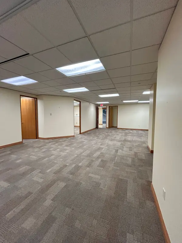 5500 North Service RD #101, Burlington, ON L7L 6W6