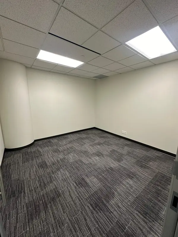 5500 North Service RD #202, Burlington, ON L7L 6W6