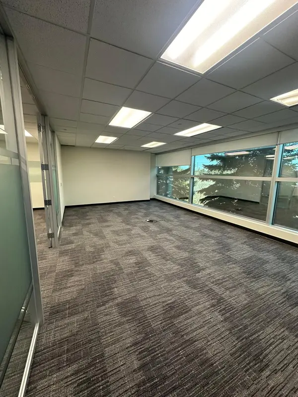 5500 North Service RD #202, Burlington, ON L7L 6W6