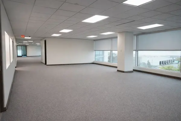 5500 North Service RD #401, Burlington, ON L7L 6W6