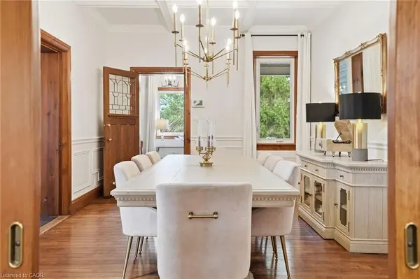 1664 NEBO RD, Hamilton, ON L0R 1W0