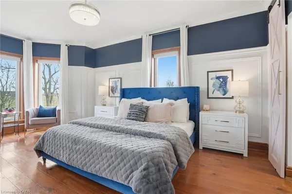 1664 NEBO RD, Hamilton, ON L0R 1W0