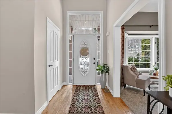 119 Dorchester DR, Grimsby, ON L3M 5H5