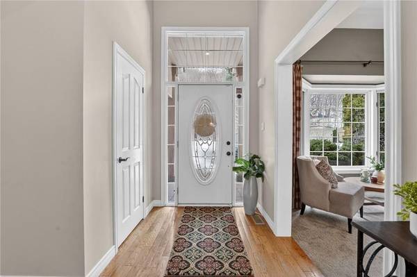 119 Dorchester DR, Grimsby, ON L3M 5H5