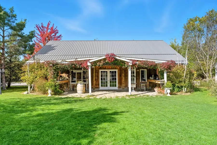 994 County Rd 19 RD, Selwyn, ON K9J 6X2