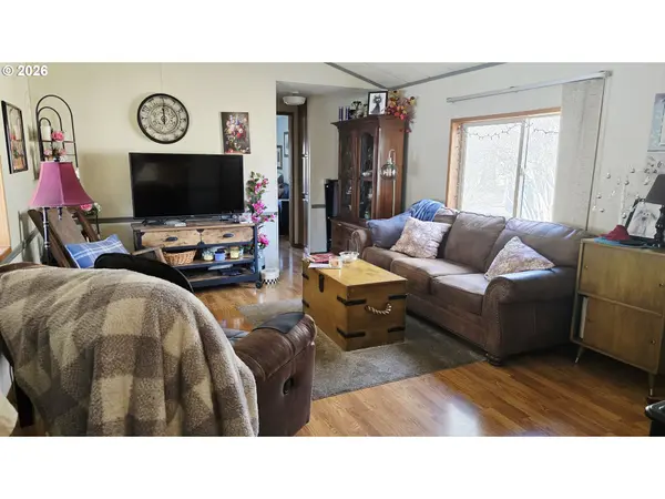 La Grande, OR 97850,1809 26TH ST #77