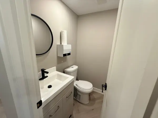 250 Regina RD #16, Vaughan, ON L4L 8N2