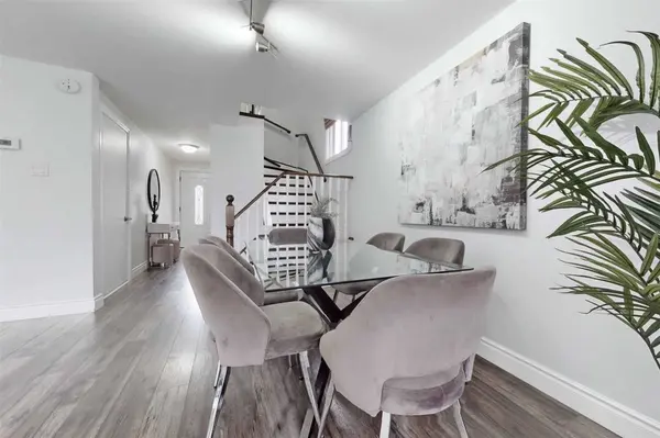 213 Hickling TRL, Barrie, ON L4M 5W6