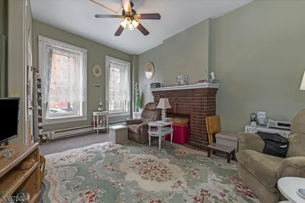 99 S Main St, Phillipsburg Town, NJ 08865