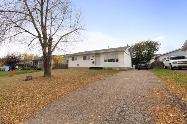 136 Beaumont CRES, Fort Mcmurray, AB T9H 2V1