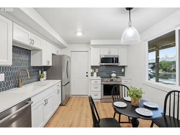 3807 NE 45TH ST, Vancouver, WA 98661