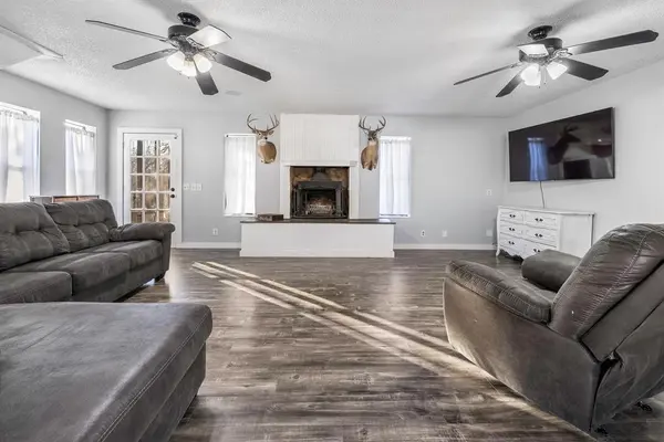 401 Sandy Lane, Dublin, TX 76446