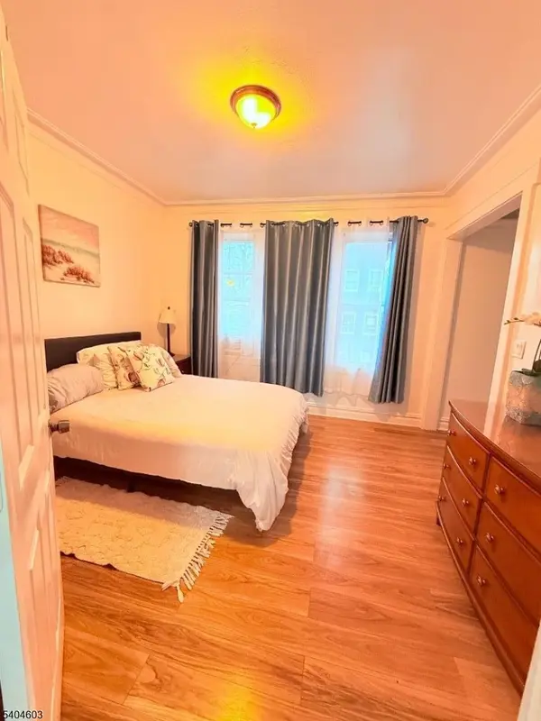 52 Brookdale Ave, Newark City, NJ 07106