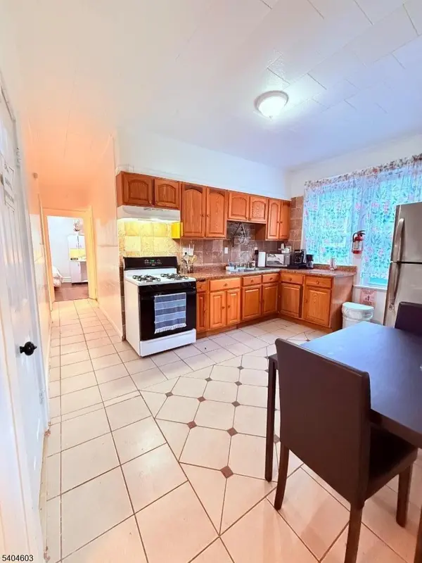 52 Brookdale Ave, Newark City, NJ 07106