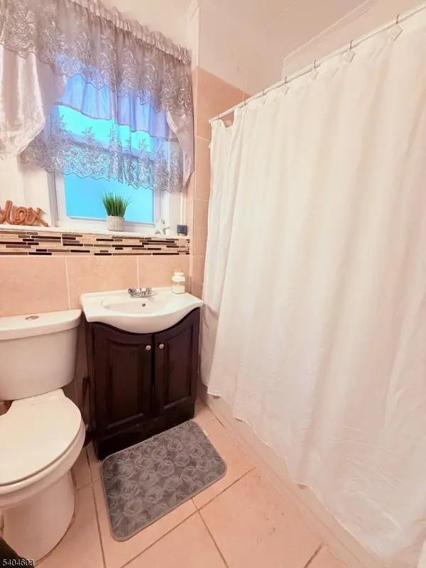 52 Brookdale Ave, Newark City, NJ 07106