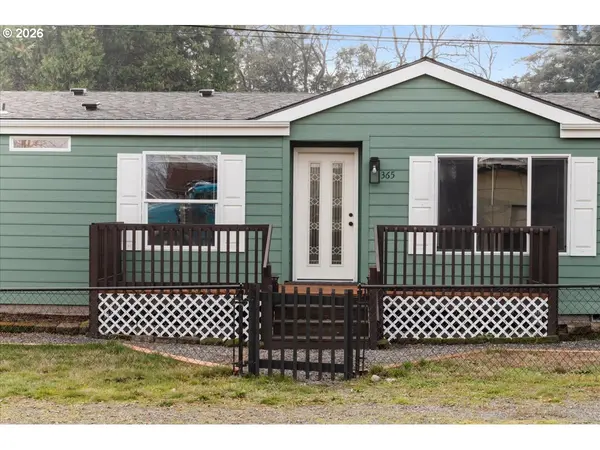 365 SW 7TH AVE, Mill City, OR 97360