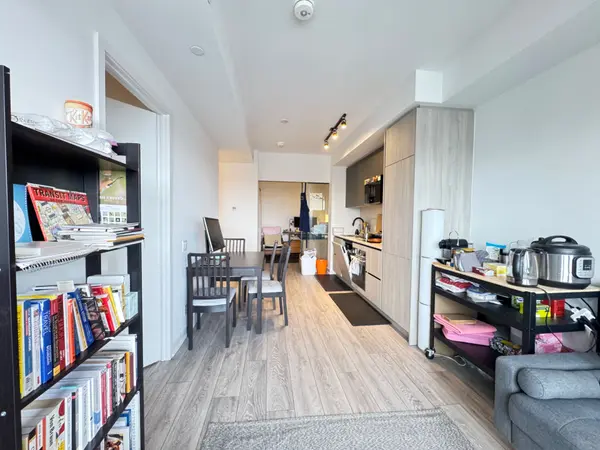 108 Peter ST #3301, Toronto C01, ON M5V 2G7