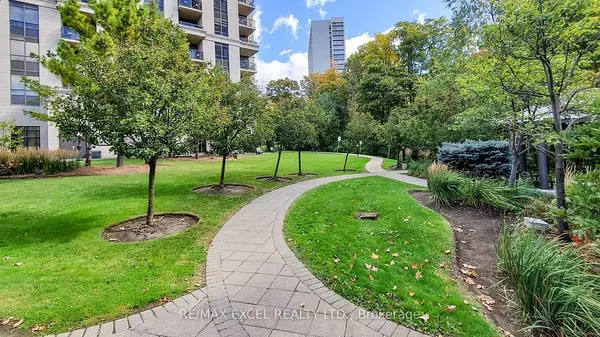 135 Wynford DR #1204, Toronto C13, ON M3C 0J4