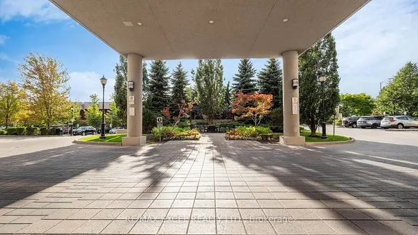 135 Wynford DR #1204, Toronto C13, ON M3C 0J4