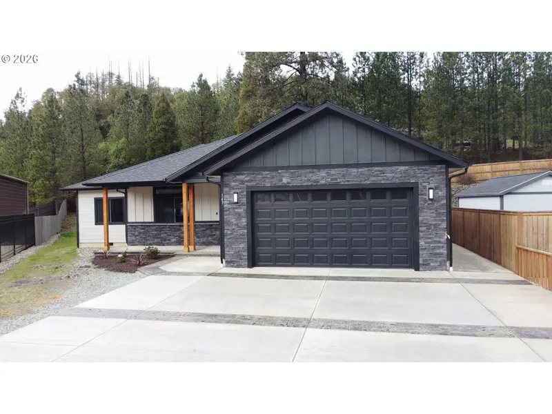 147 Deer Song CT, Canyonville, OR 97417