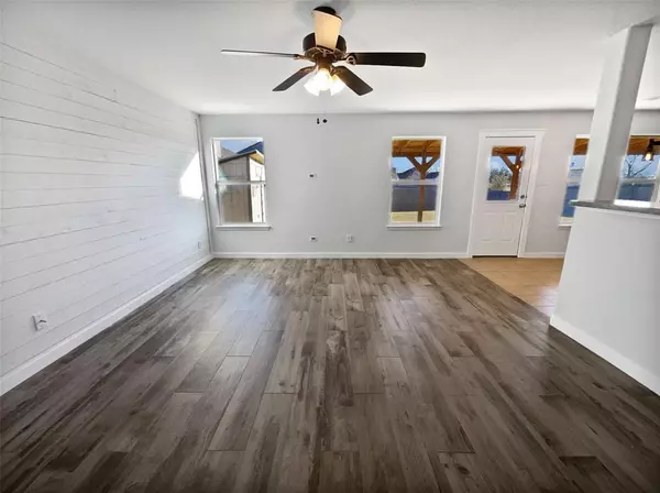 Burleson, TX 76028,1375 Emily Court